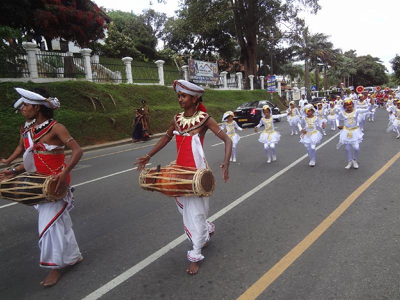 DSC03334.JPG - Sep 8-12, 2014 街頭遊行 (斯里蘭卡，可倫坡) [Parade, Colombo, Sri Lanka]-153